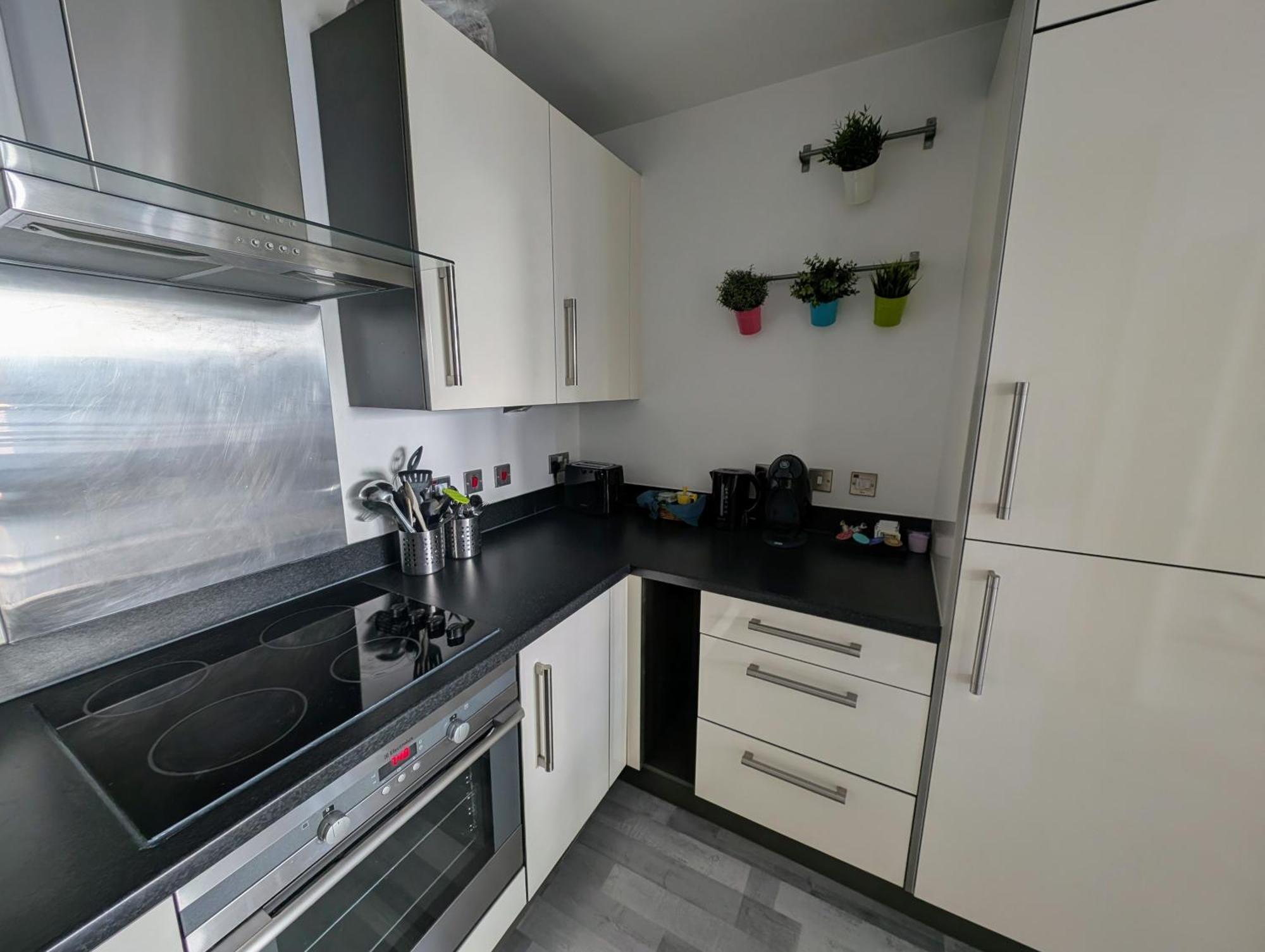 Giogio - Comfortable Stratford Flat With Stunning Views Апартаменты